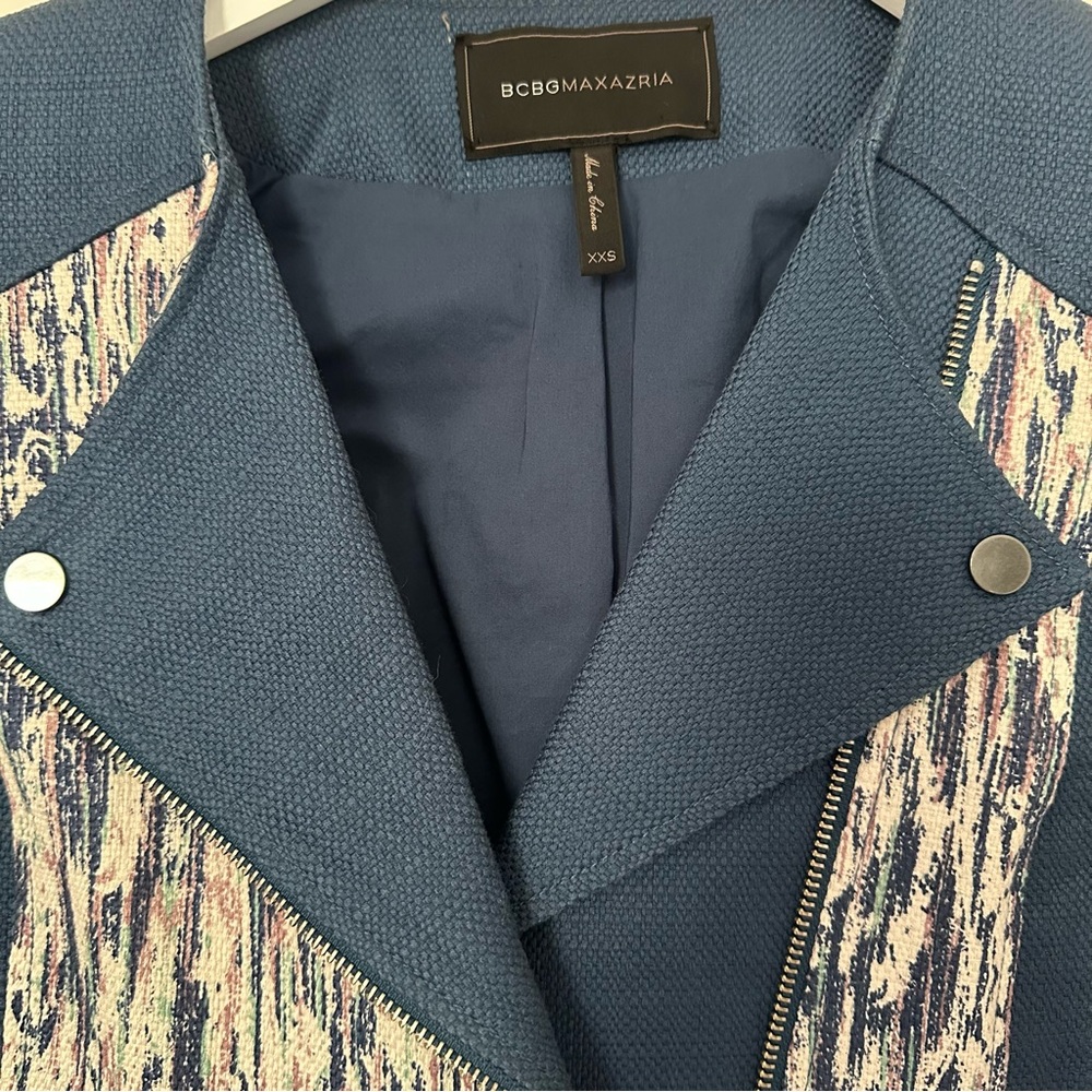 BCBGMaxAzria Blue Lace Pattern Blazer - Picture 4 of 5